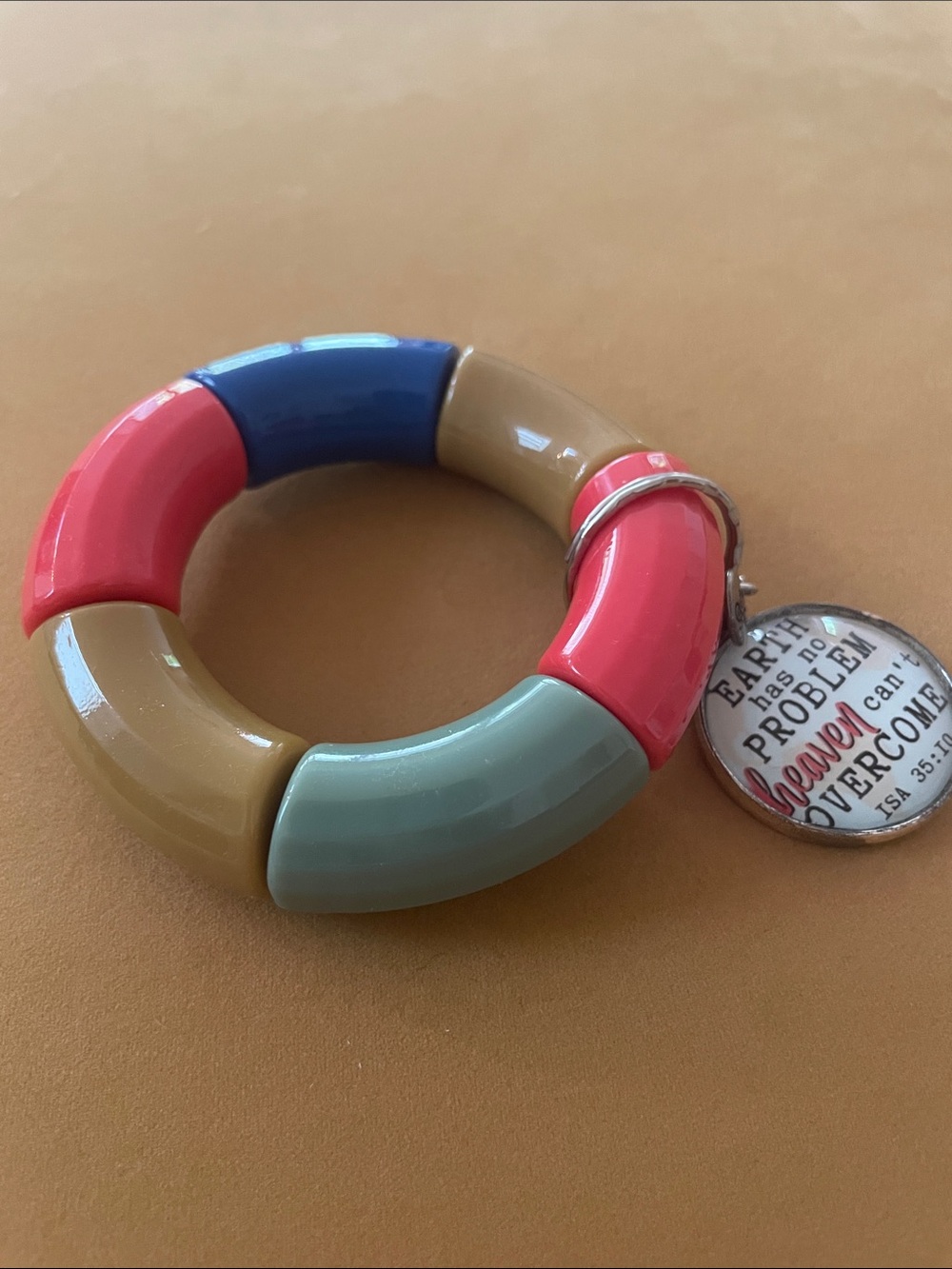 Plunder Chunky Resin Colorblock Stretch Bracelet with charm. NEW in gift bag.